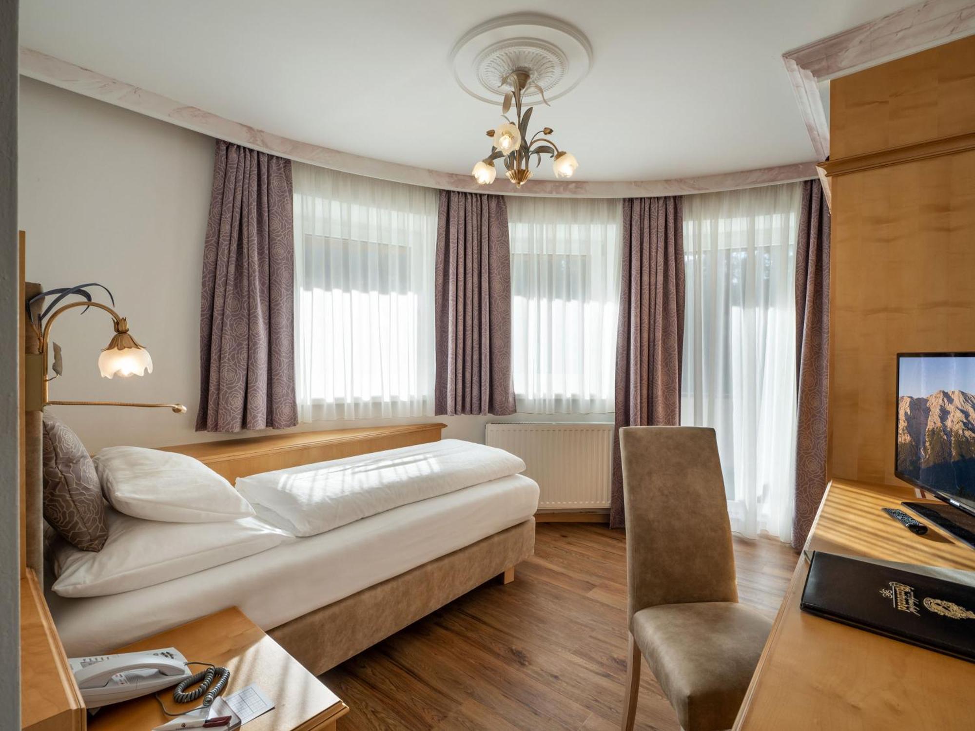 Alpenhotel Karwendel -Adults Only- Leutasch Exterior foto